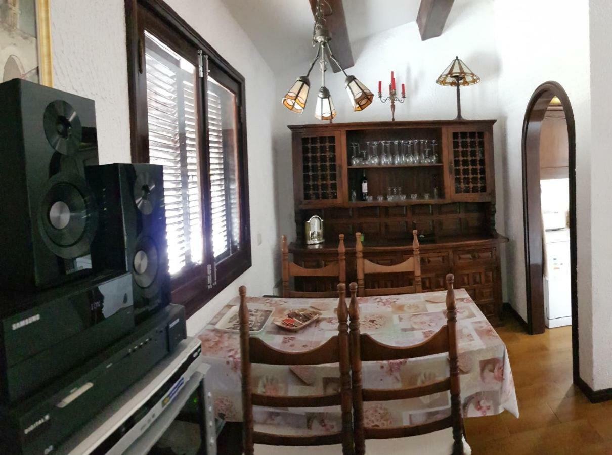 Lovely 2 Bedroom House With Private Garden Willa *